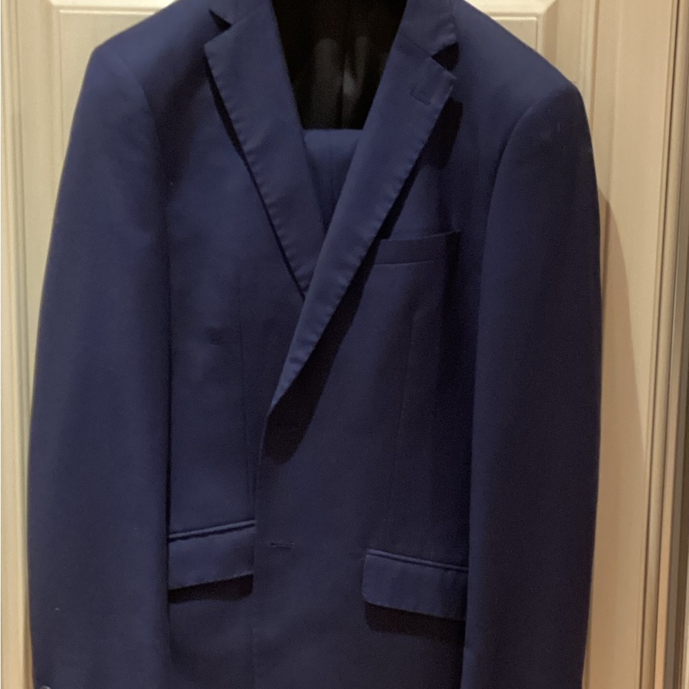 Classic Blue men’s slim fit suit